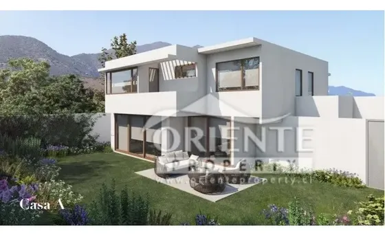 La Reina Nuevo Casa En Excelente Condominio
