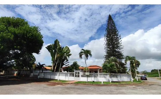 Vendo Casa 700m2 Higuerote 5639