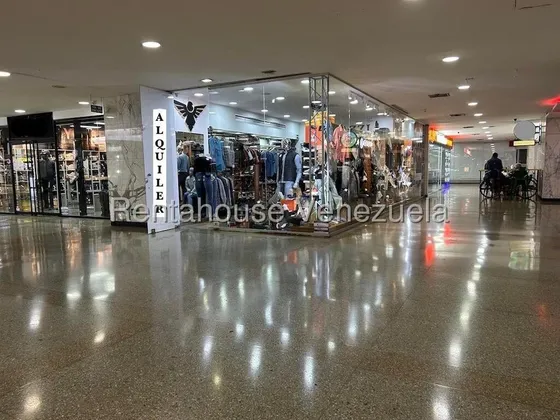 Local Comercial En Alquiler En El Ccct Angela Tochon