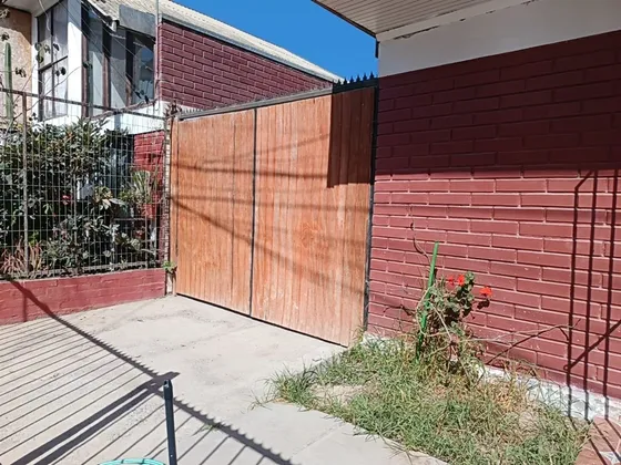 Casa En Venta De 4 Dorm. En Coquimbo