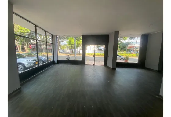 Venta De Local Comercial De 110mt En Gran Limonar Sur De Cali, 8625.