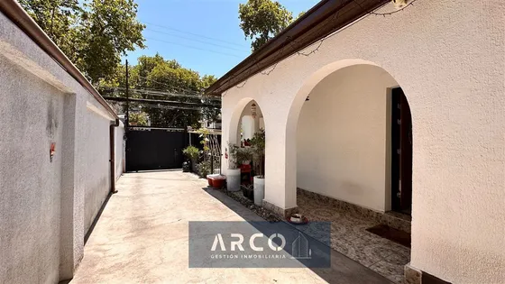 Casa Remodelada 3 Dorm. 313 M2 De Terreno. Jdcañas. Ñuñoa.