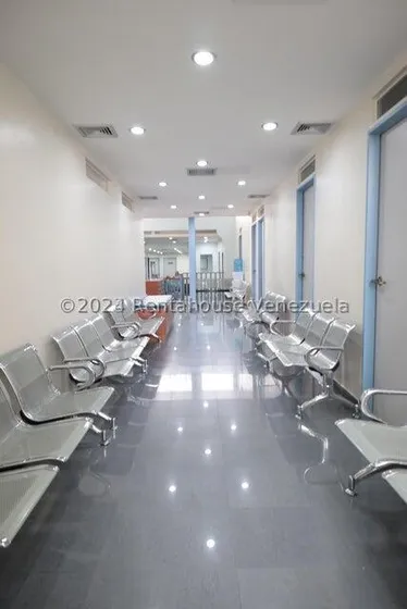 Local Comercial En Venta En San Bernardino Mls 24-28525 Yf