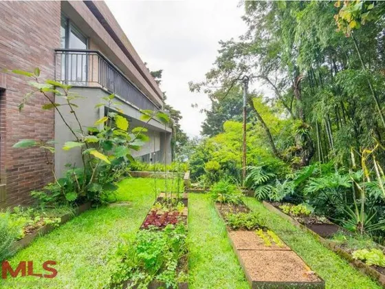 Hermosa Casa En Sector De Los Balsos(mls#240952)