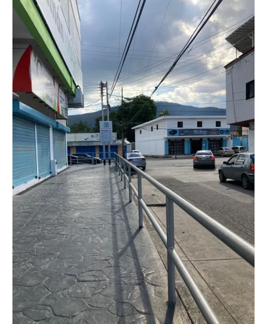 Venta Local  Naguanagua A Pie De Calle Negociable