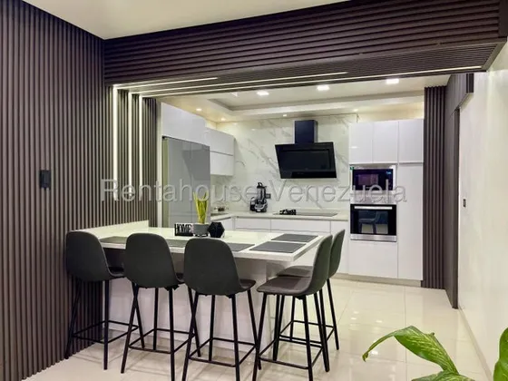Apartamento En Venta Urb Base Aragua Maracay 25-24761 Apd