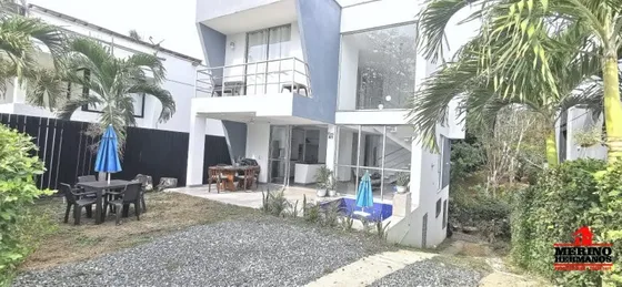 Casa En Venta En Santafe De Antioquia. Cod V5239