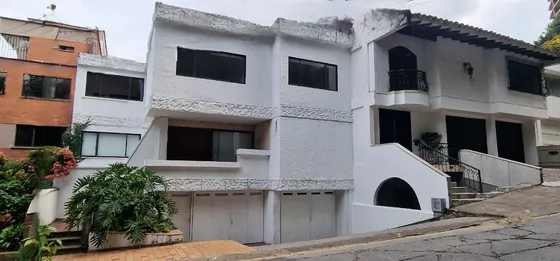 Se Alquila Apartamento Barrio Santa Monica Residencial