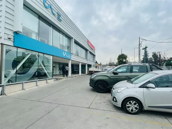 Gran Local Comercial Arriendo Parque Industrial La Reina