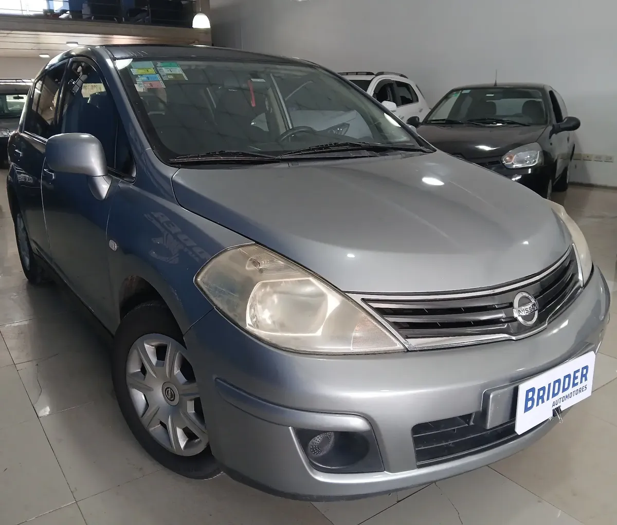 Nissan Tiida Visia