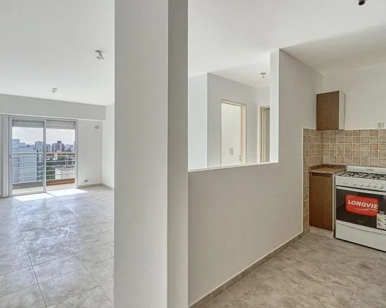 En Venta Monoambiente Con Balcón En Martín Coronado