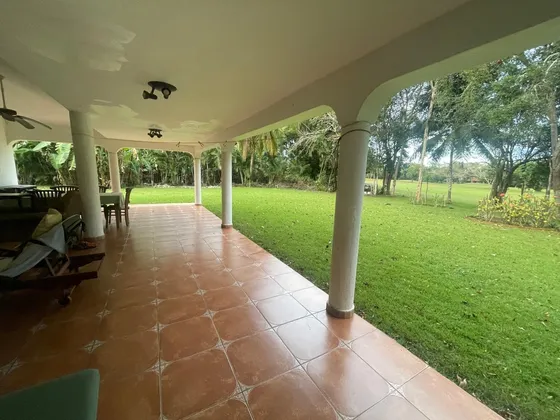 Villa En Venta En Metro Country Club, 1 Nivel.