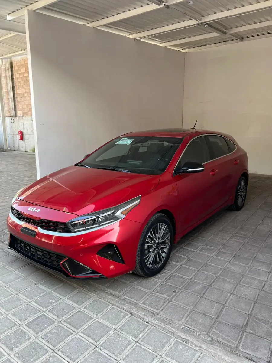Kia Forte 2.0 Hatchback GT Line AT