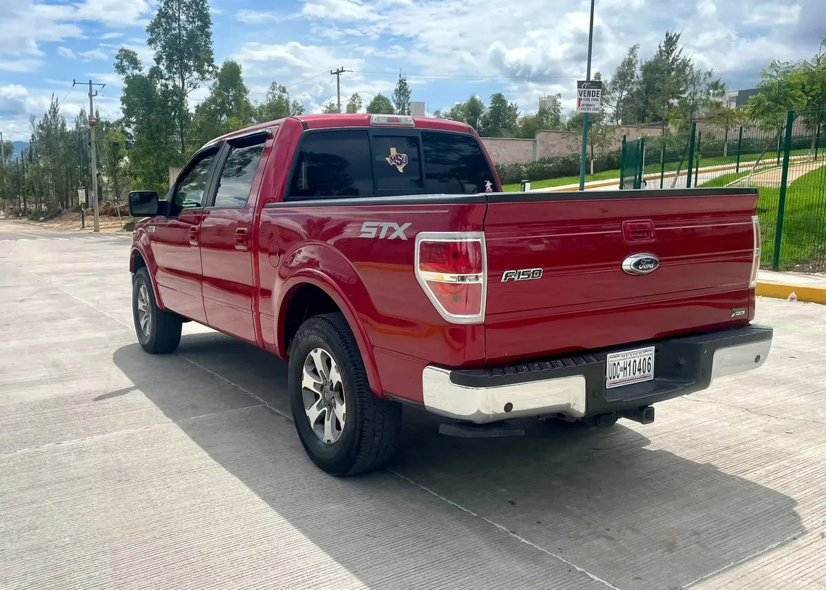 Ford F-150 2011 5.0l Xl Cabina Y Media 4x2 Mt
