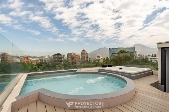 Penthhouse En Venta De 3 Dorm. Sala Estar Serv. Las Condes