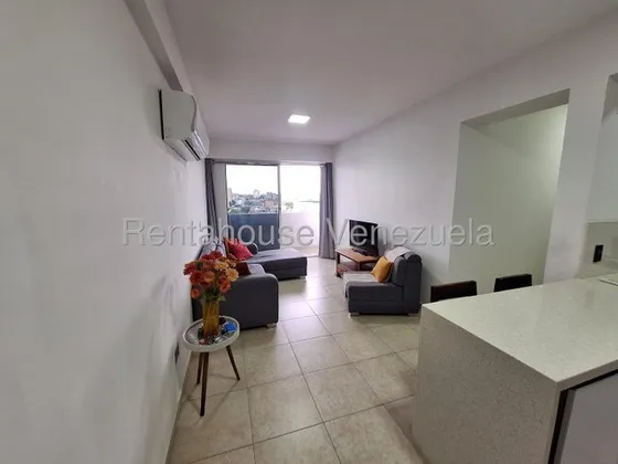 Zulay González Vende, Bello Apartamento En Venta Remodelado Moderno En Barquisimeto Zona Centro Este, 3 Habitaciones Mls 25-21160