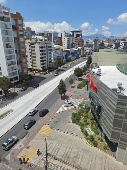 Hermoso Y Cálido Departamento En Venta Sector La Carolina, Junto Al Megamaxi