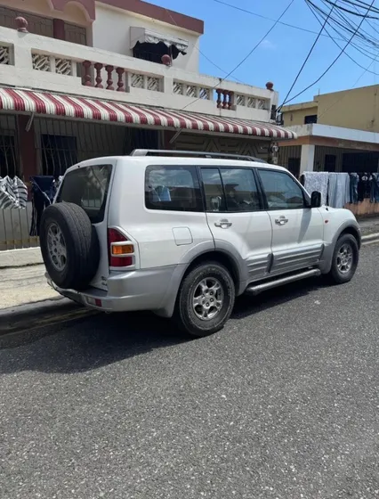 Mitsubishi Montero 4x4