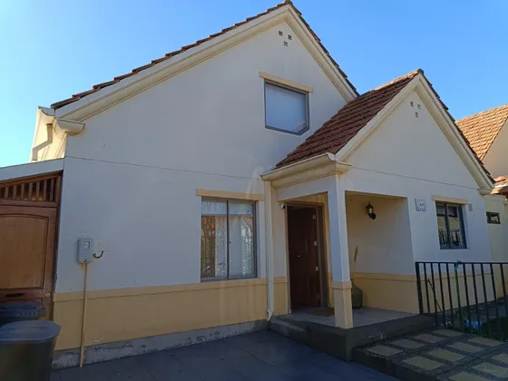 Hermosa Casa En Tranquilo Barrio