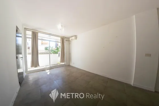 Monoambiente En Venta Recoleta Con Balcon Y Cocina Independiente