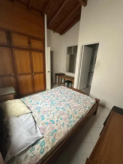 Habitación Con Baño Interno En El Danubio - La América