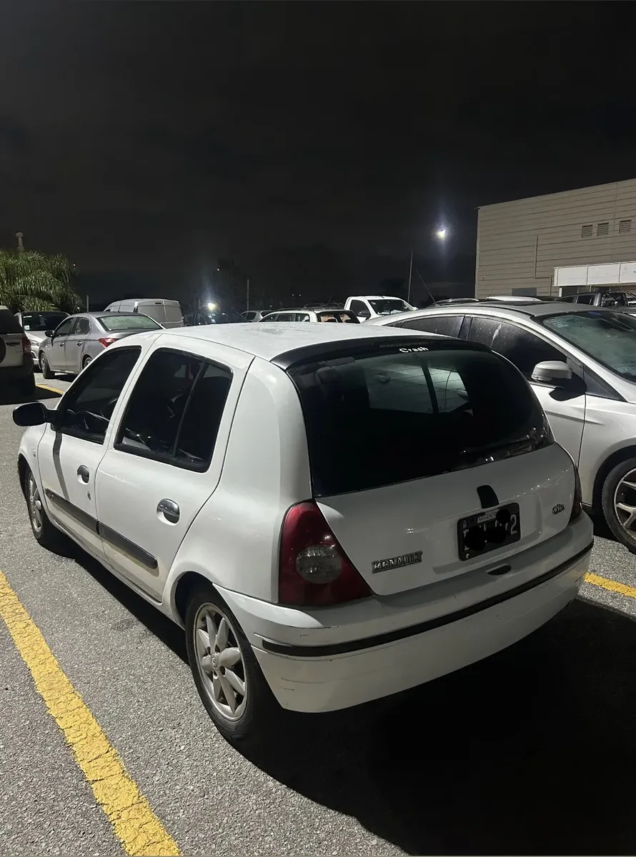 Renault Clio 2001542864322248069128