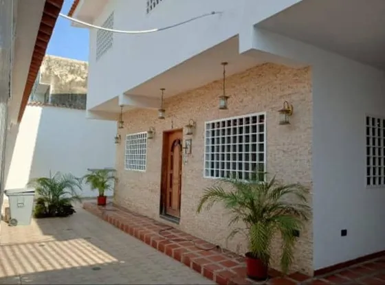 Quinta Guarenas Ideal Para Colegio  O Consultorio Medico