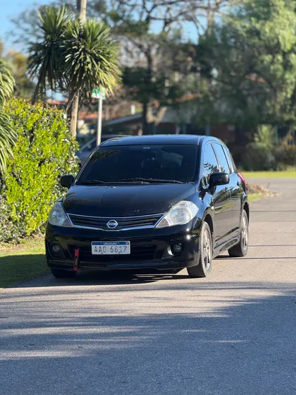 Nissan Tiida 1.8 Advance Sedan Mt