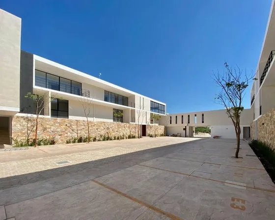 Departamento Amueblado De 1 Recámara En 1° Piso En Zebrina, Temozón Norte