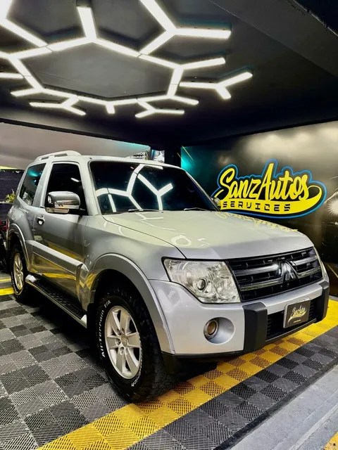 Mitsubishi Montero Limited Gls