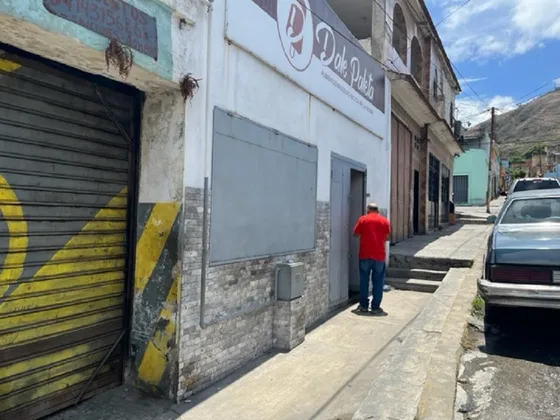 Venta . Local Comercial.   Catia.  Caracas 156175