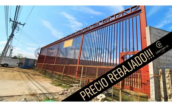 Se Vende Terreno Industrial En Avenida La Cantera