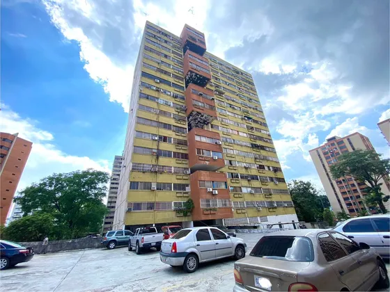 Gf Se Vende Hermoso Apartamento En Res Teresa, Urb Mañongo 