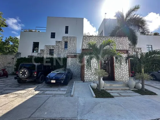 Se Renta 3 Recamaras Con Alberca Y Terraza Privada Con Jacuzzi En Aldea Zama