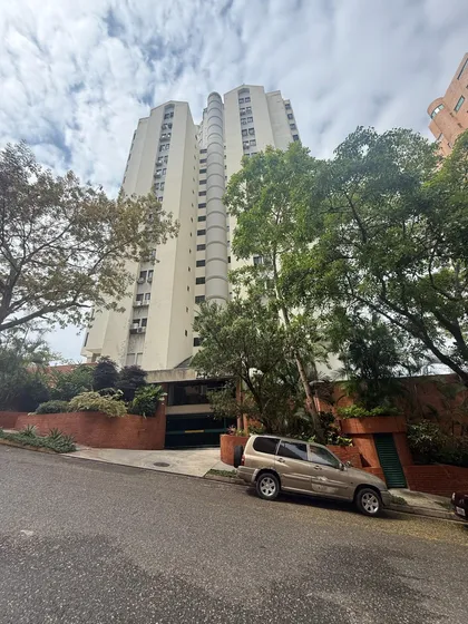 Mc En Venta: Apartamento En El Bosque  Res Los Himalaya 