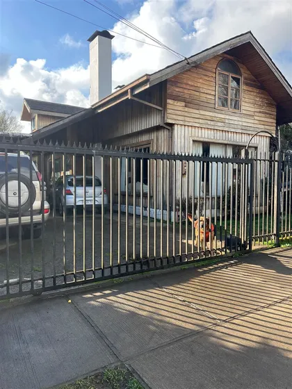 Casa En Venta De 3 Dorm. En Osorno