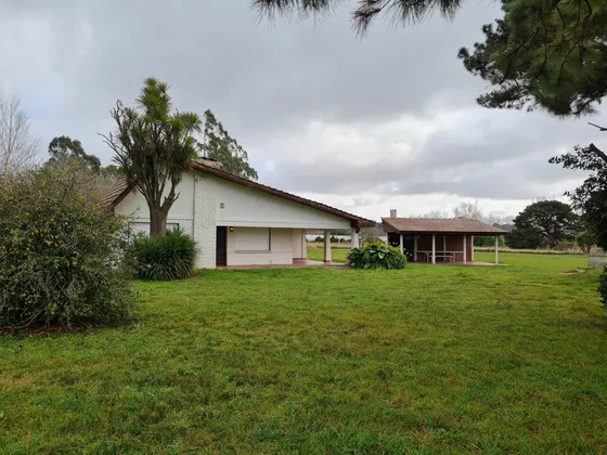 Casa Quinta En Lote De 1 Hectárea En Sierra De Los Padres