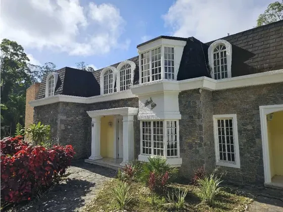 Vendo Casa 750m2 Alto Hatillo 0551