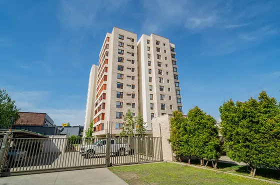 Departamento En Arriendo En Edificio Los Alerces Ll