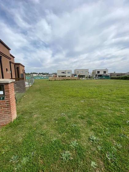 Venta De Terrenos Pilar Del Este - Barrio Santa Lucia
