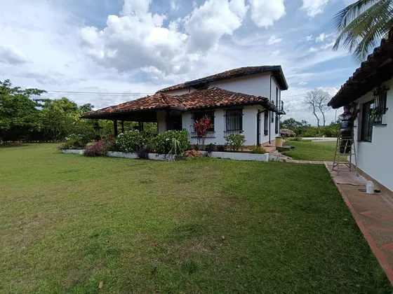 Se Vende Finca En Pueblo Tapao Quindío