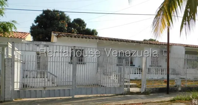 Julian Galindez Vende Casa En Urbanizacion La Concordia Barquisimeto #25-19105