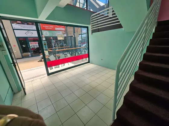 Arrie Local Comercial En Prestigioso Mall Plaza Reñaca, Viña