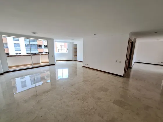 Apartamento En Venta Ubicado En Medellin Sector Laureles (25234).