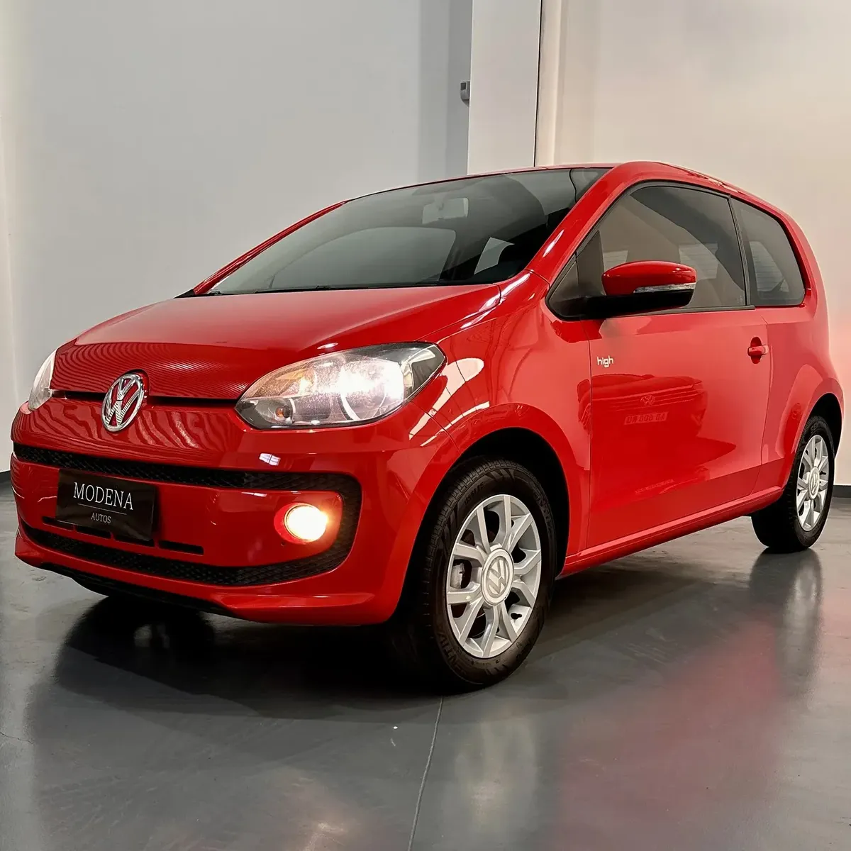 Volkswagen Up! 1.0 High Up! 75cv 3 p