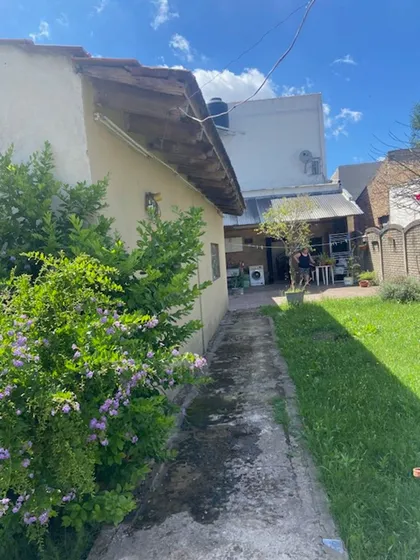 Casa En Venta 5 Ambientes. Escucha Ofertas!!!!!