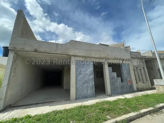 Amplia Casa En Obra Gris En Venta Ubicada En Urb La Ciudadela En Cagua Db 25-16842