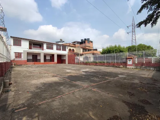 Bodega En Venta En Zona Industrial. Cod V28944