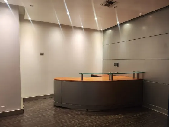Elegante Oficina Full De 111 M2 Ciudad Empresarial Privados