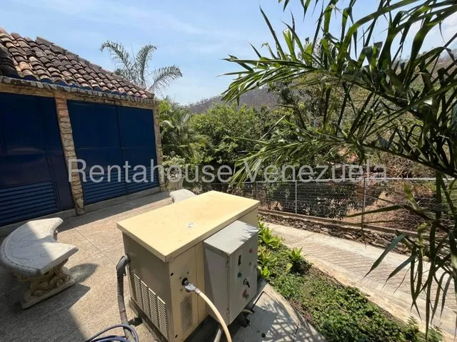 Casa De Lujo Venta Planta Electrica 10 Kva A Gas, Pozo. Cocina Ferrara, Juegos De Cuartos, Closets Y Centros De Entretenimientos Ferrara Colinas De Guataparo Valencia Carabobo Leida Falcon Lf25-20714
